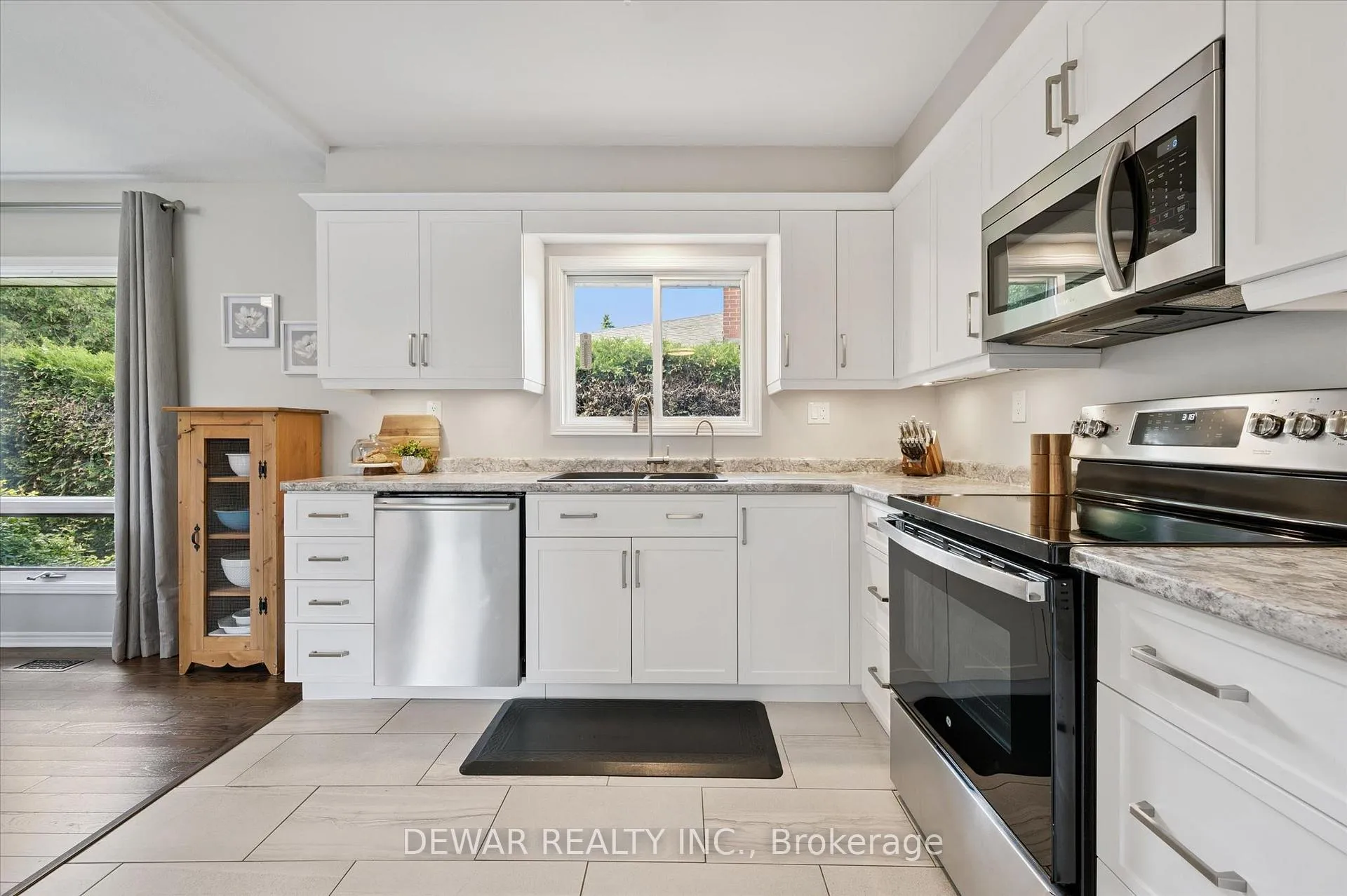 Photo 15 of 216 Bismark Drive, Cambridge — HOMEH