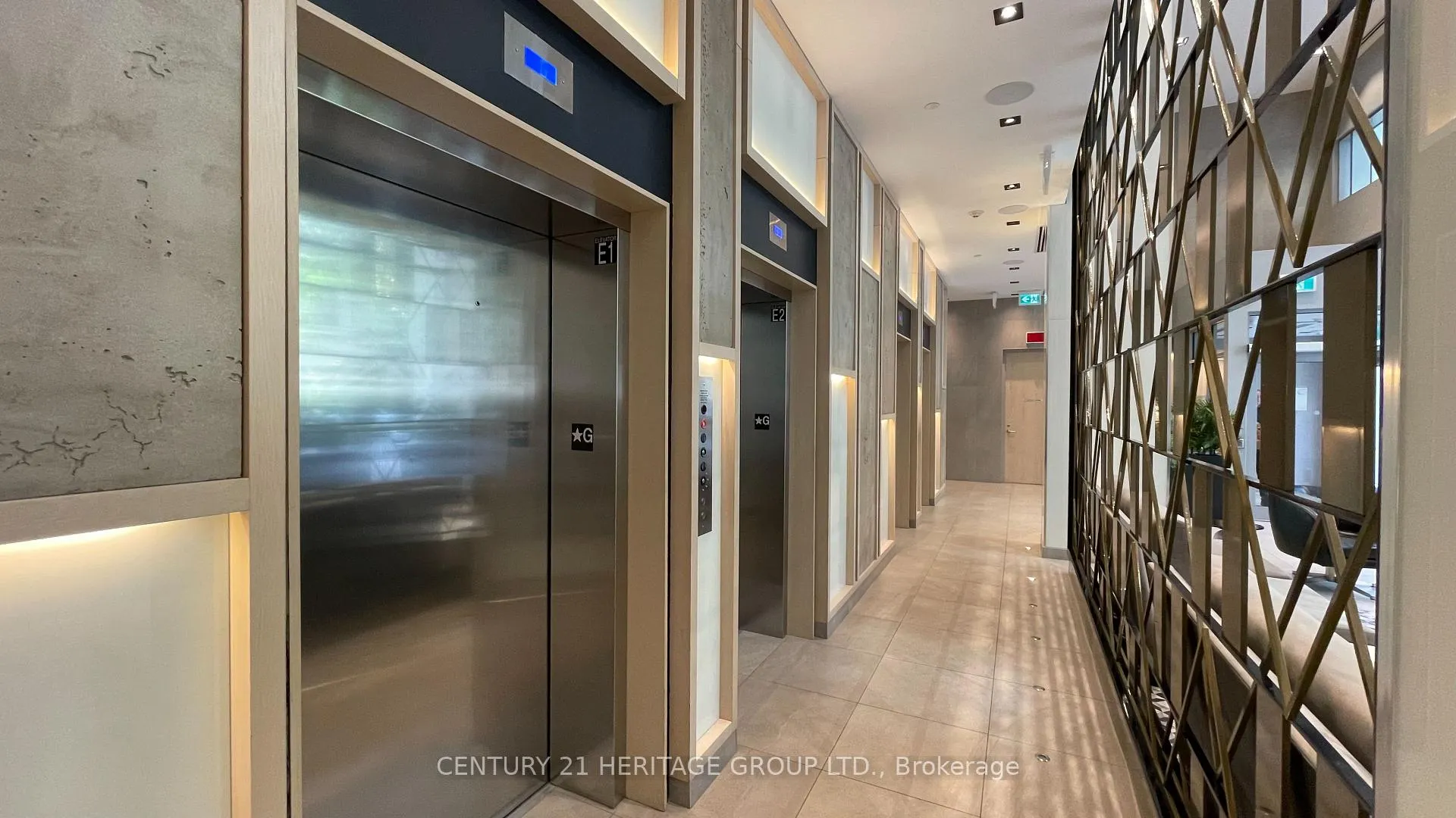 Photo 3 of Unit 1401, 77 Mutual Street, Toronto, Church-Yonge Corridor — HOMEH