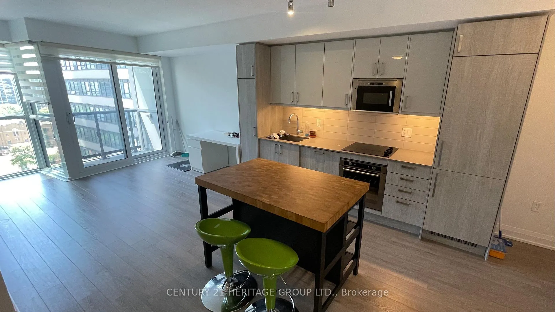 Photo 5 of Unit 1401, 77 Mutual Street, Toronto, Church-Yonge Corridor — HOMEH
