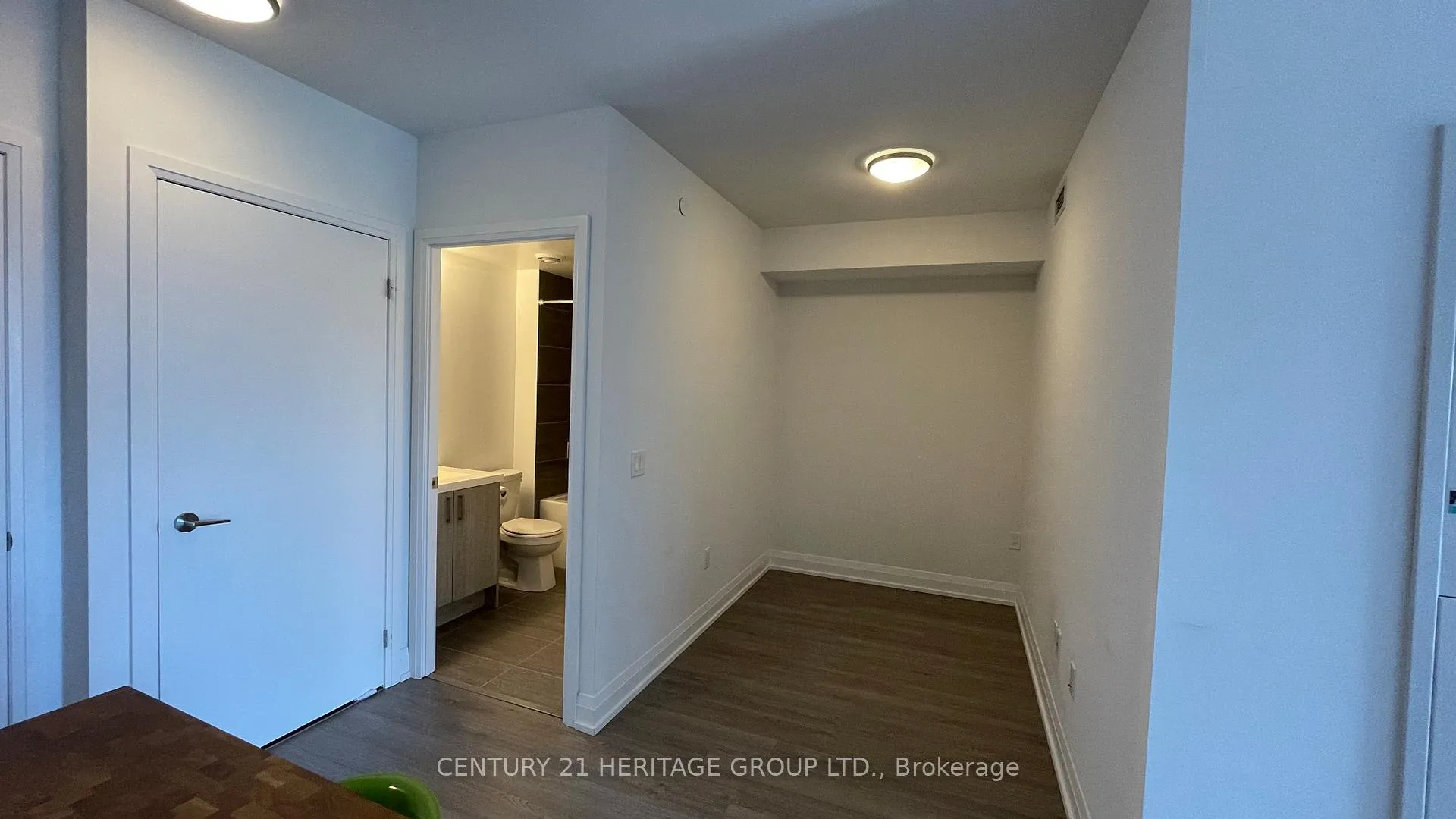 Photo 6 of Unit 1401, 77 Mutual Street, Toronto, Church-Yonge Corridor — HOMEH