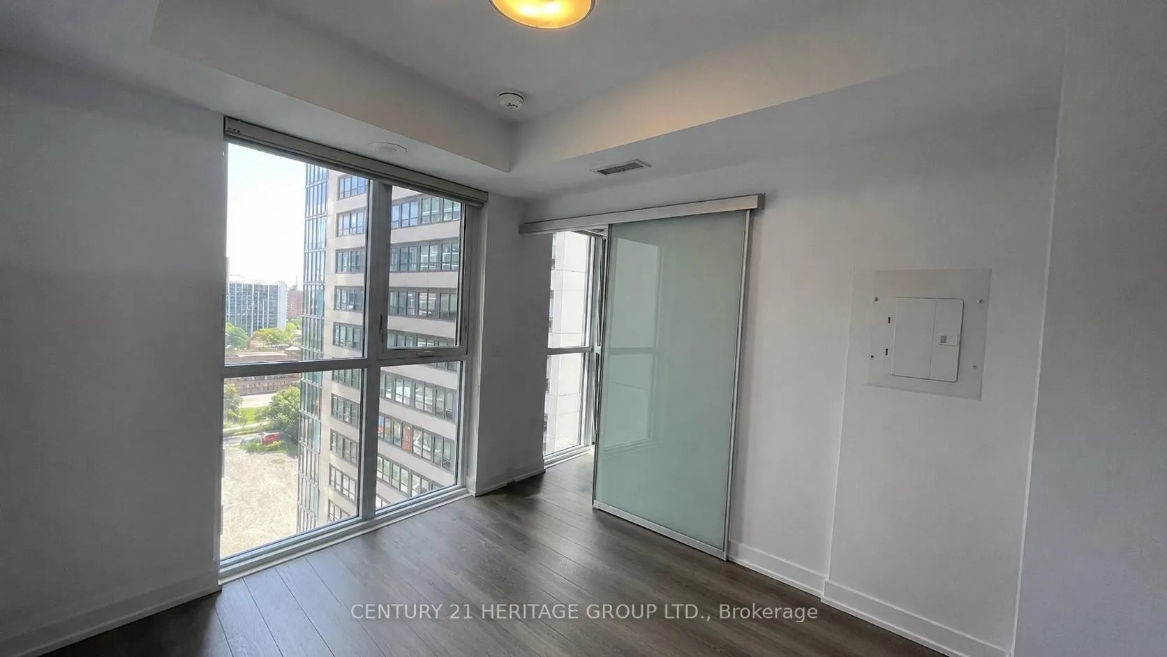 Photo 11 of Unit 1401, 77 Mutual Street, Toronto, Church-Yonge Corridor — HOMEH