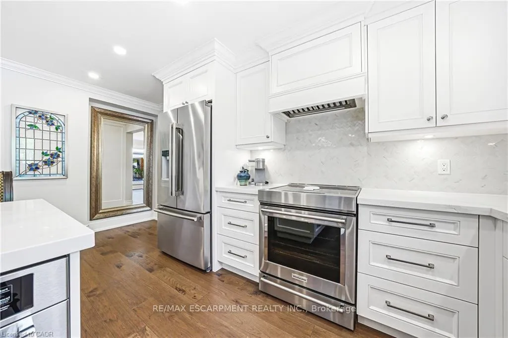 Photo 11 of 33 Golfview Crescent, Hamilton, Dundas — HOMEH