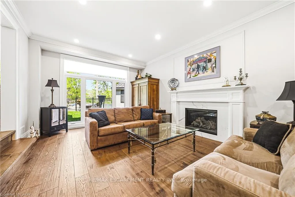 Photo 13 of 33 Golfview Crescent, Hamilton, Dundas — HOMEH