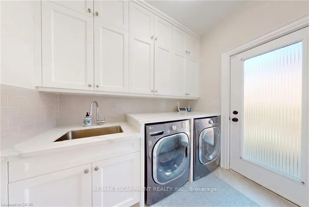 Photo 14 of 33 Golfview Crescent, Hamilton, Dundas — HOMEH