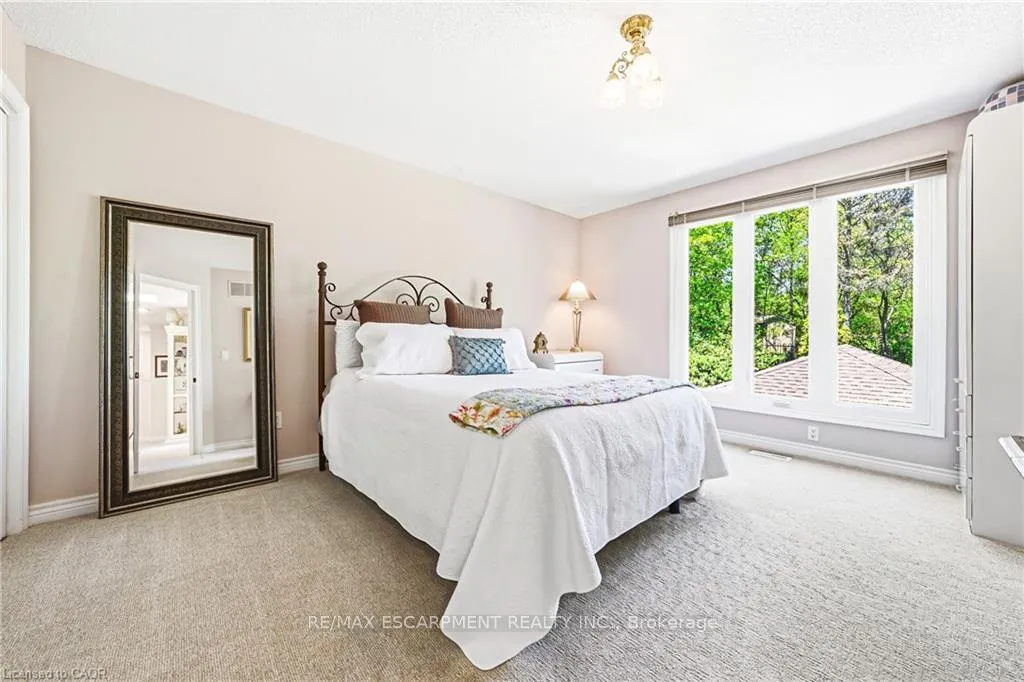 Photo 28 of 33 Golfview Crescent, Hamilton, Dundas — HOMEH