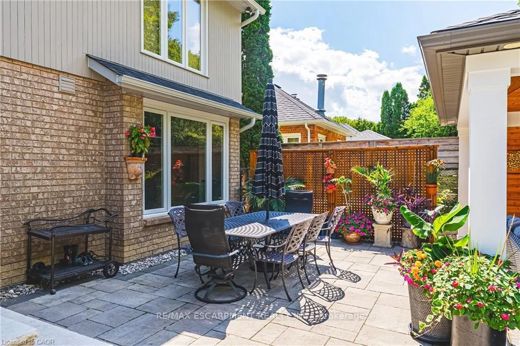 Photo 36 of 33 Golfview Crescent, Hamilton, Dundas — HOMEH
