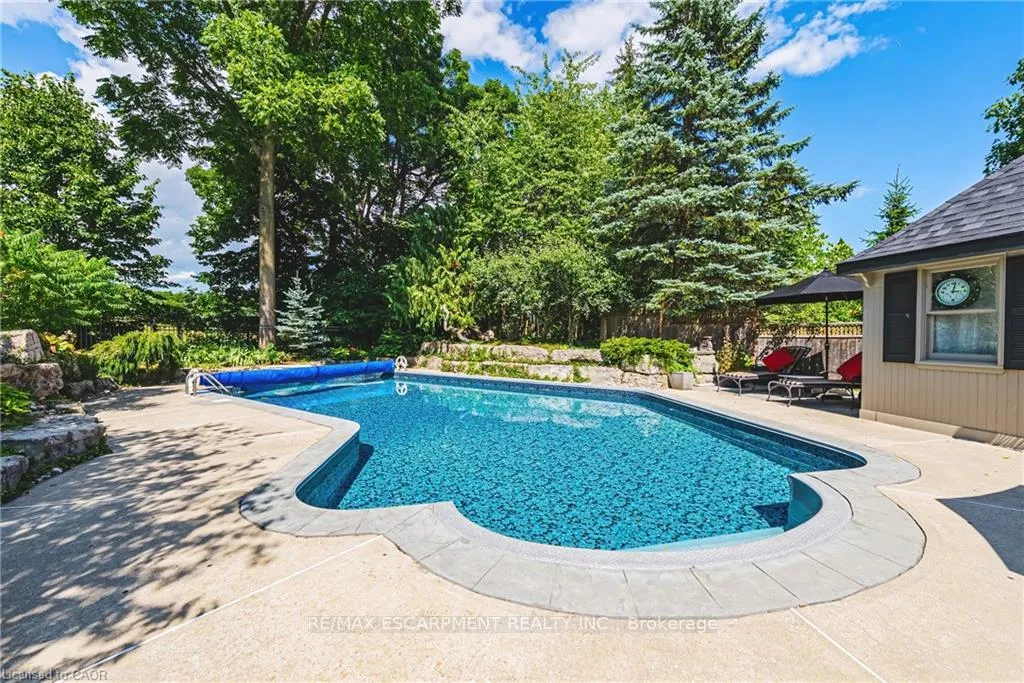 Photo 43 of 33 Golfview Crescent, Hamilton, Dundas — HOMEH