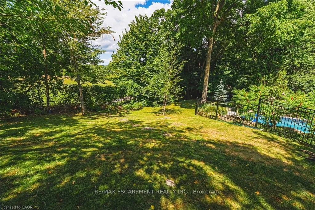 Photo 46 of 33 Golfview Crescent, Hamilton, Dundas — HOMEH
