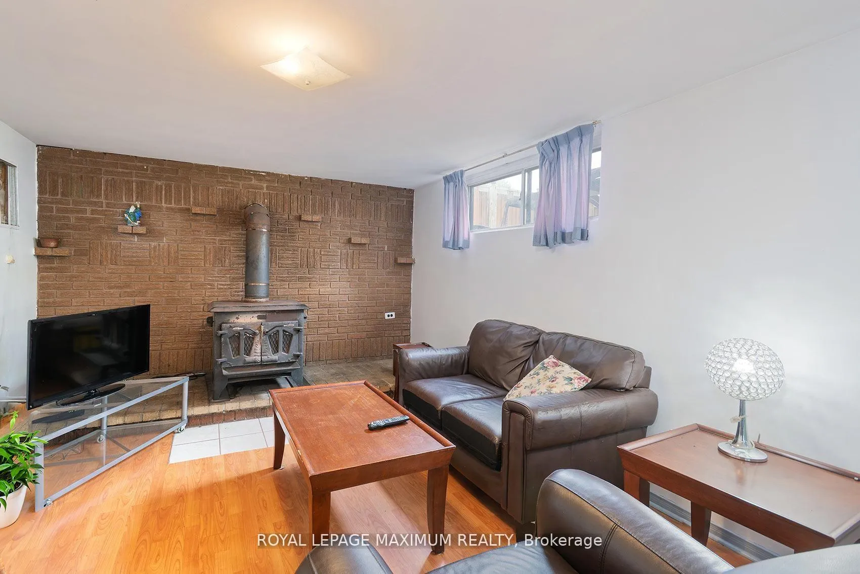 Photo 18 of 565 Pinegrove Road, Oakville, West — HOMEH