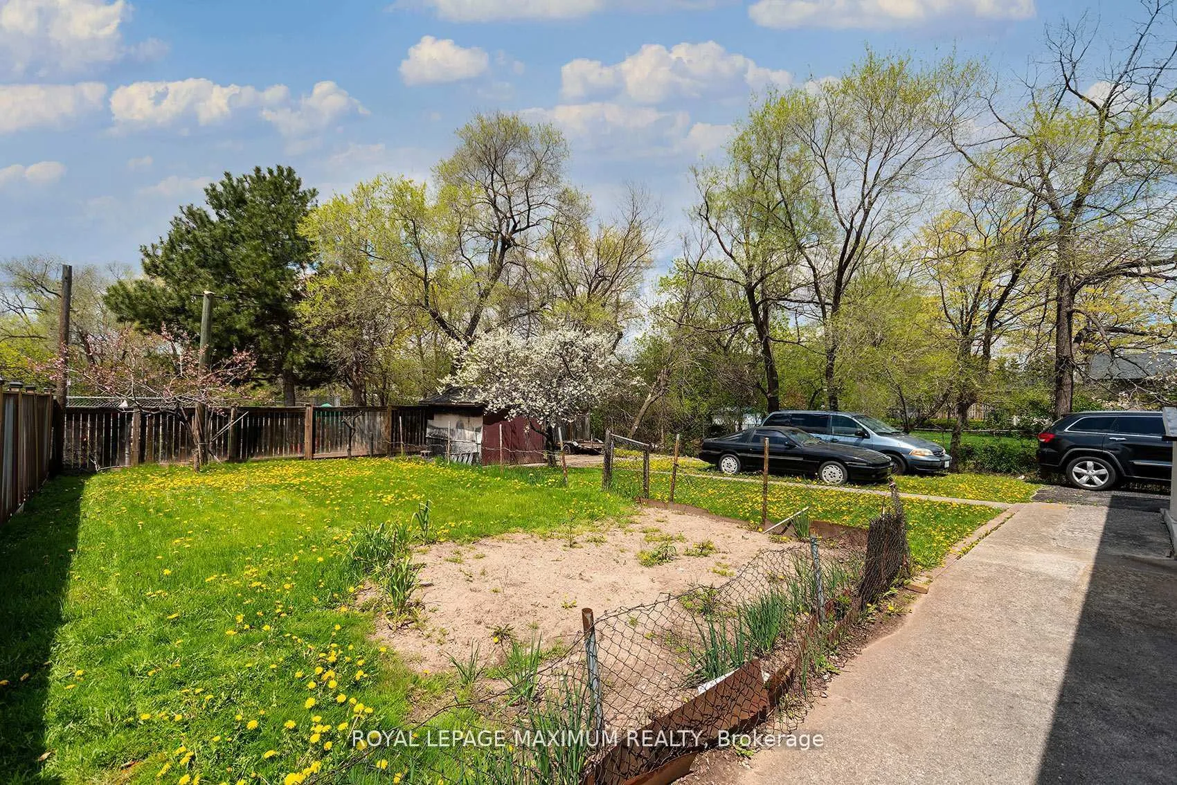 Photo 24 of 565 Pinegrove Road, Oakville, West — HOMEH