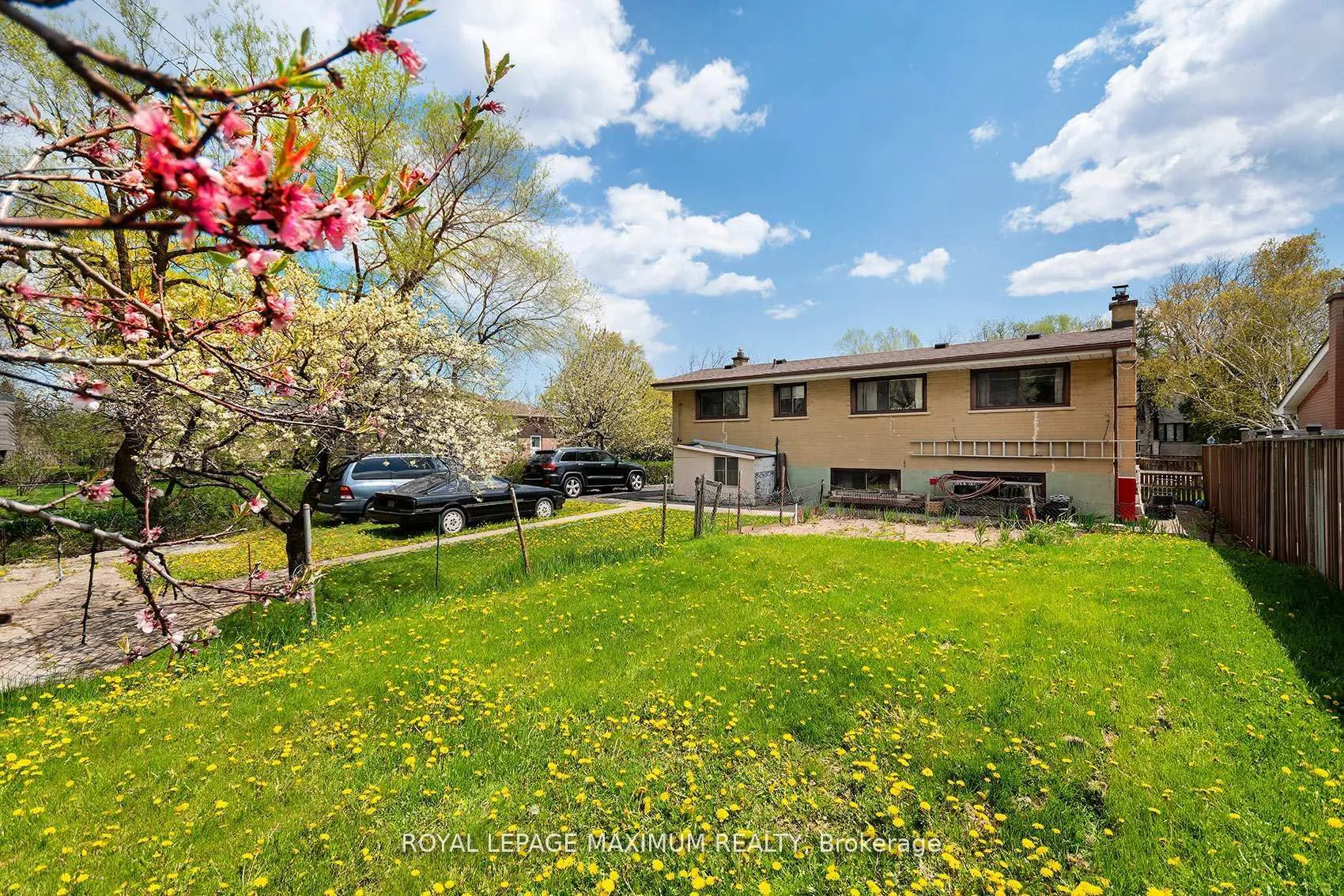 Photo 25 of 565 Pinegrove Road, Oakville, West — HOMEH