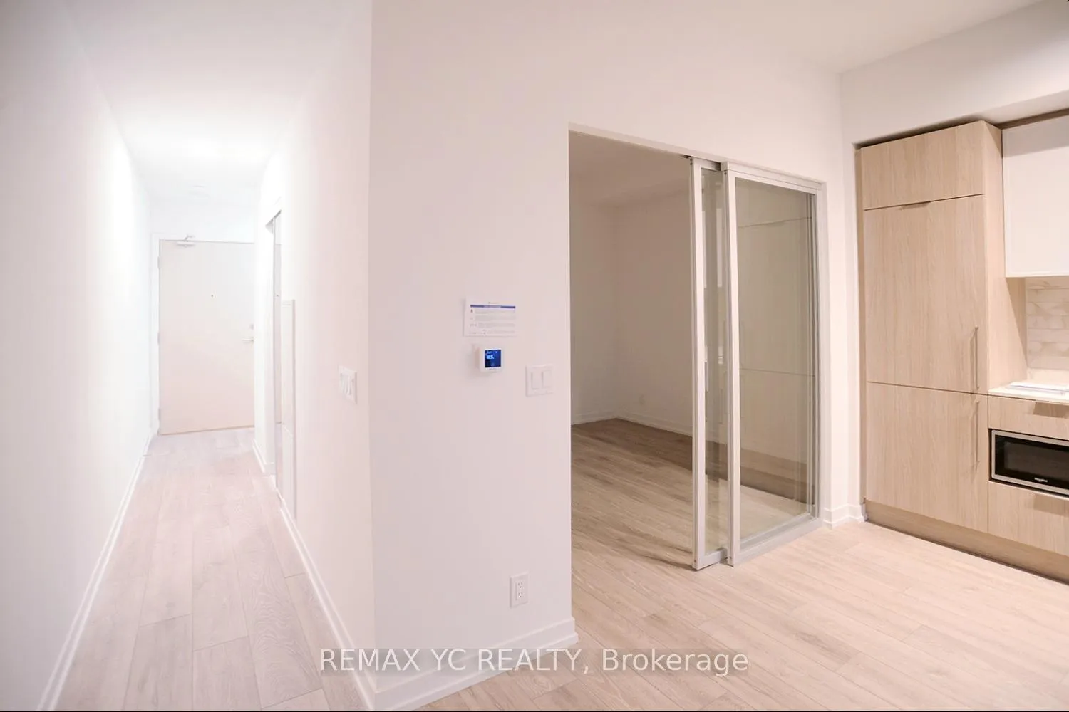Photo 3 of Unit 721, 2020 Bathurst Street, Toronto, Humewood-Cedarvale — HOMEH