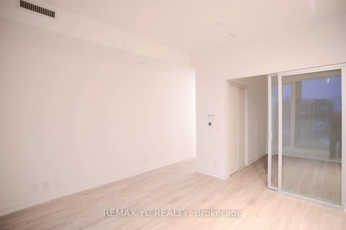 Photo 4 of Unit 721, 2020 Bathurst Street, Toronto, Humewood-Cedarvale — HOMEH