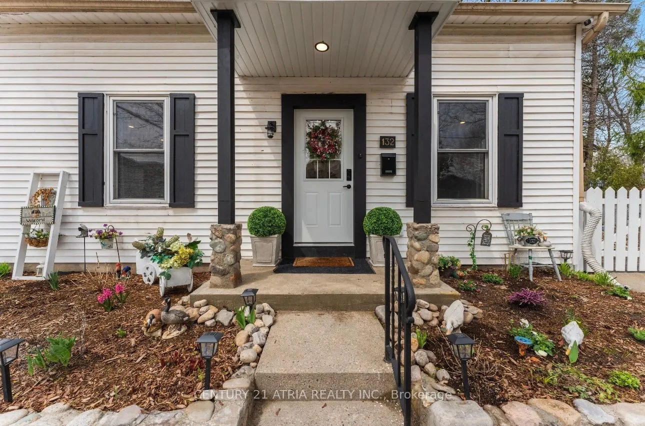 Photo 1 of 132 Waterloo Street N, Cambridge, Preston South — HOMEH