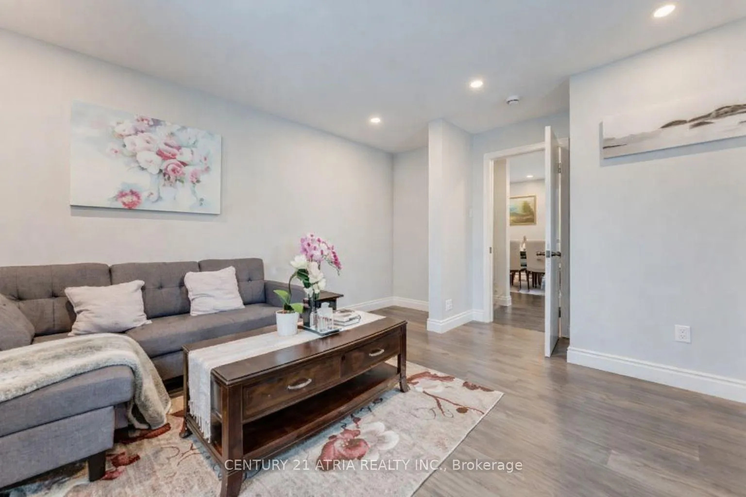 Photo 4 of 132 Waterloo Street N, Cambridge, Preston South — HOMEH