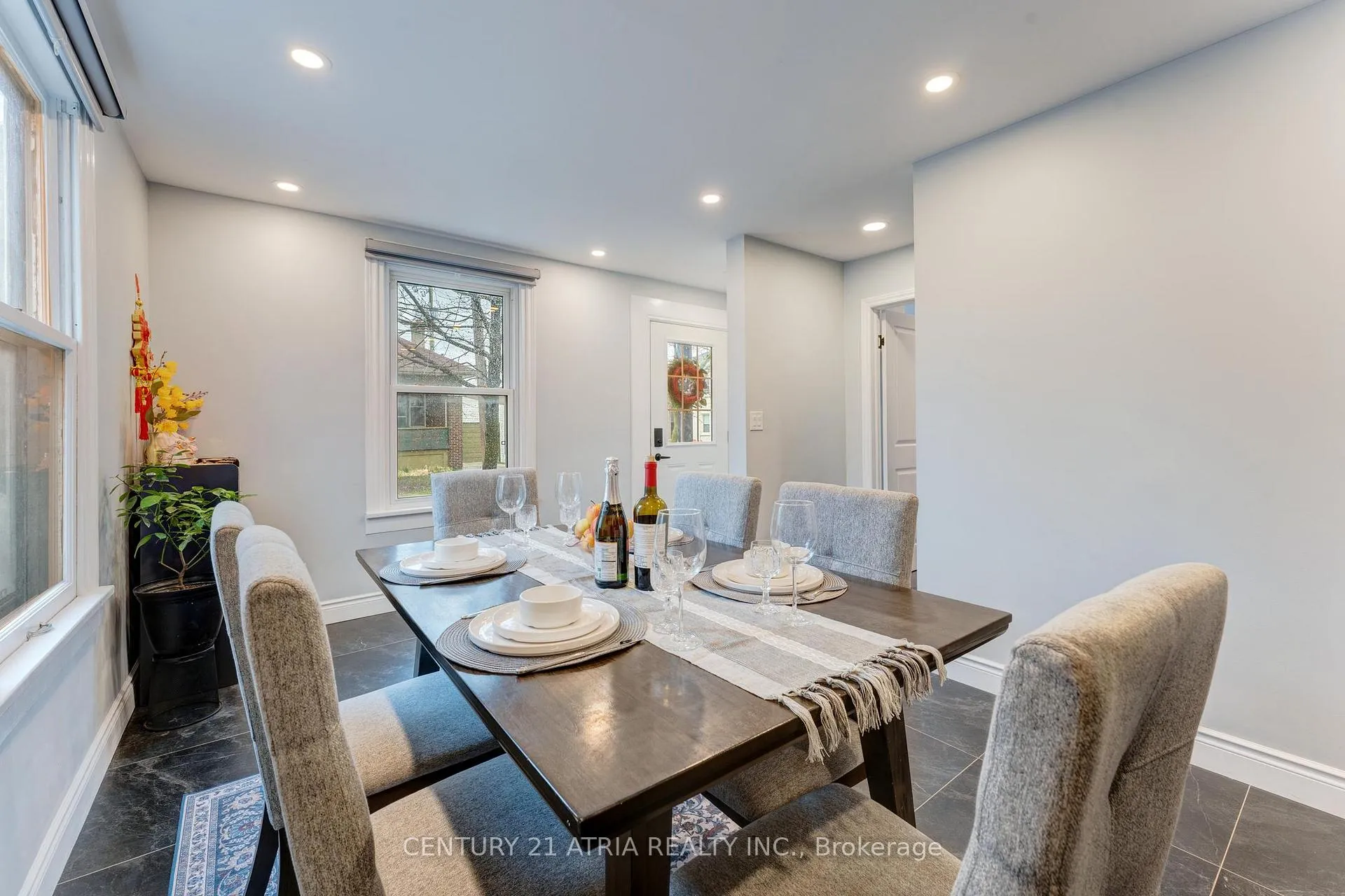 Photo 7 of 132 Waterloo Street N, Cambridge, Preston South — HOMEH