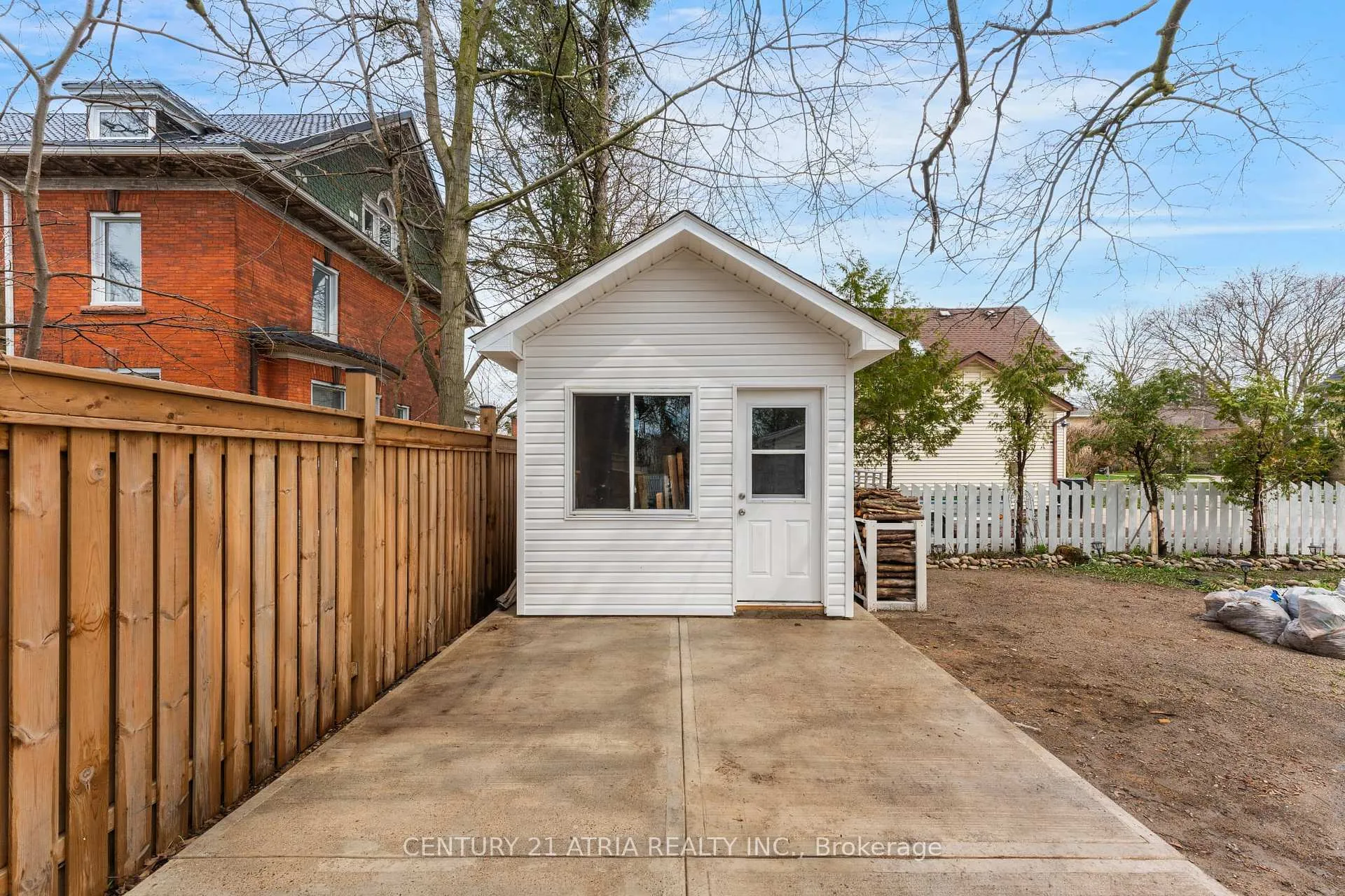 Photo 24 of 132 Waterloo Street N, Cambridge, Preston South — HOMEH