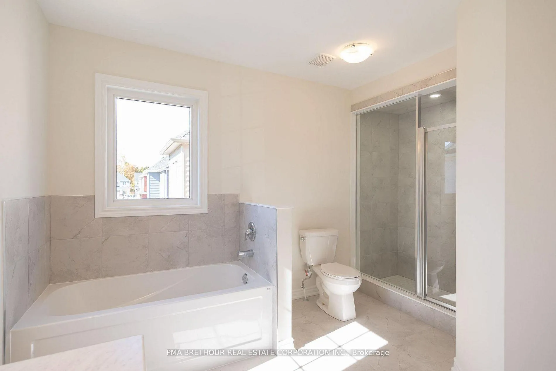 Photo 11 of 460 Beechwood Forest Lane, Gravenhurst, Wood (Gravenhurst) — HOMEH