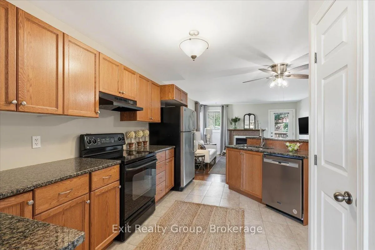 Photo 8 of 15 Gavey Street, Belleville, Thurlow Ward — HOMEH