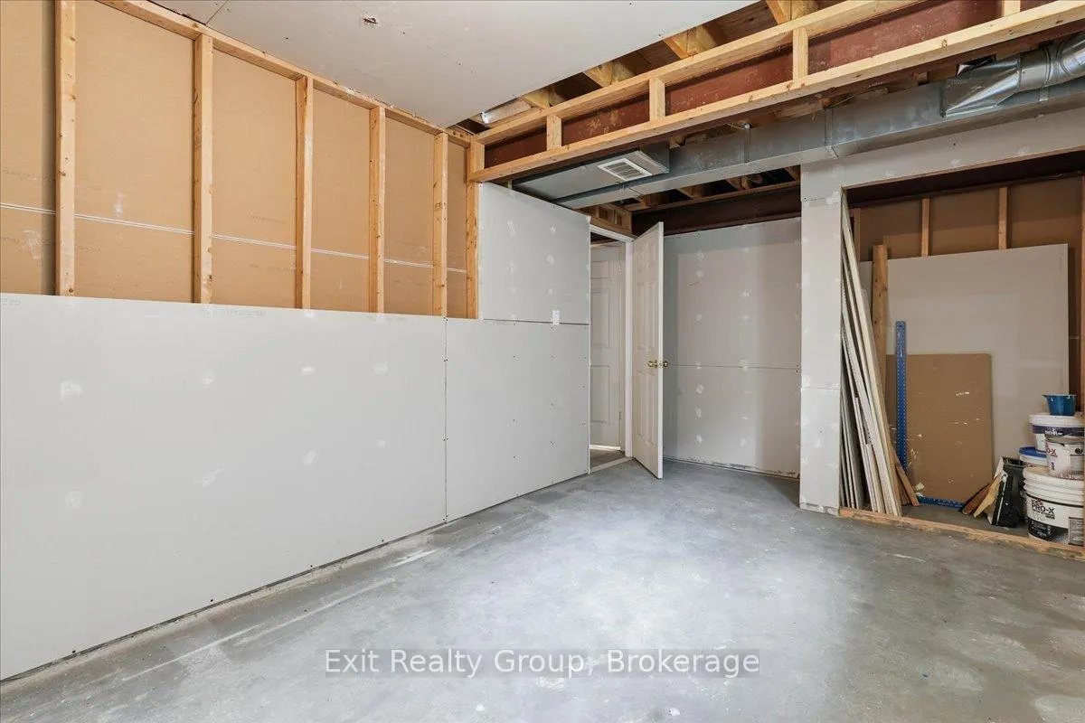 Photo 41 of 15 Gavey Street, Belleville, Thurlow Ward — HOMEH
