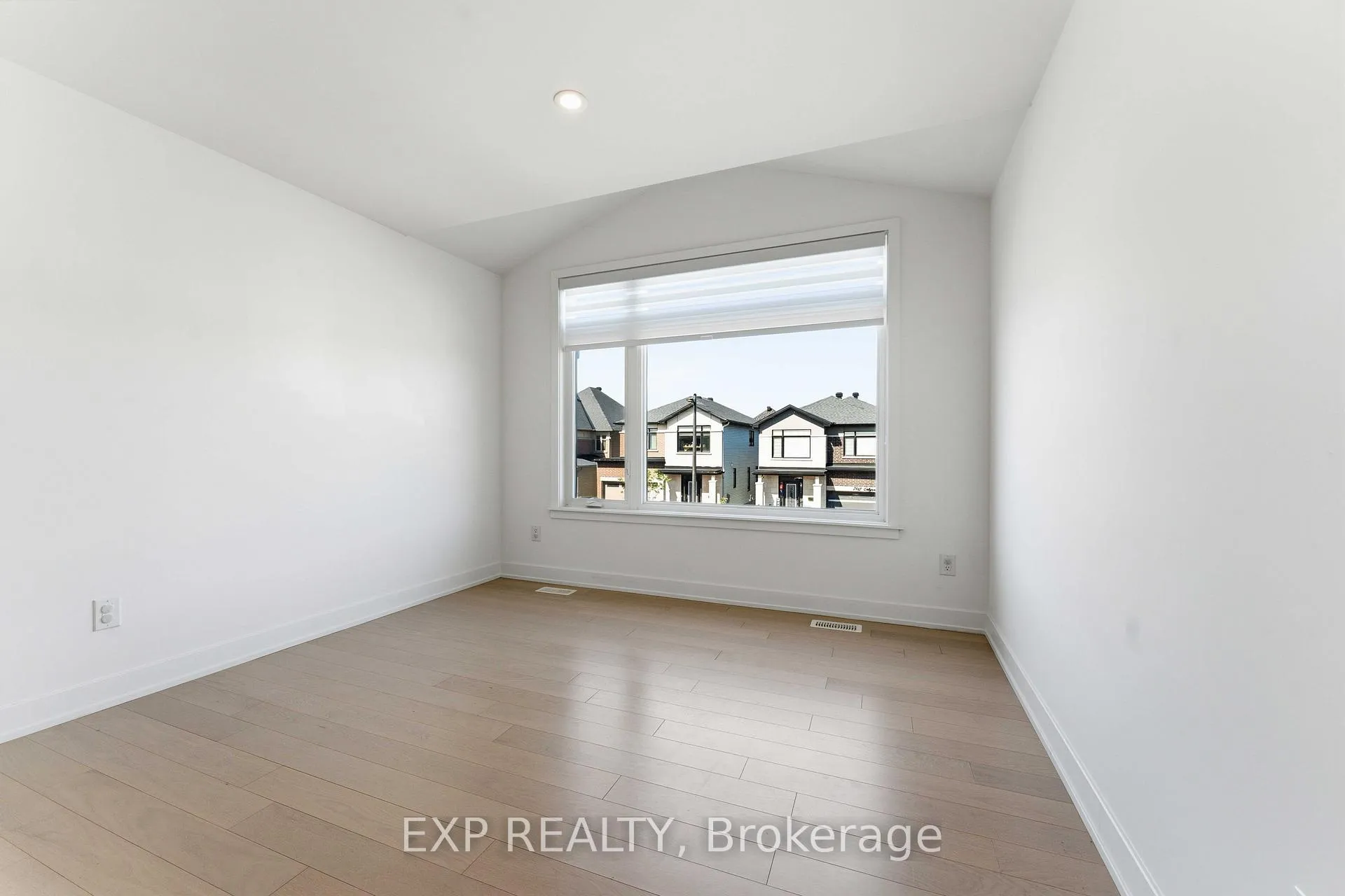 Photo 26 of 701 Odyssey Way, Ottawa, Leitrim — HOMEH