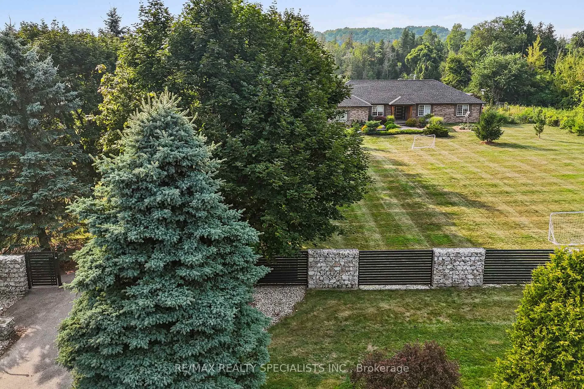 Photo 5 of 13127 27 Side Road, Halton Hills, Rural Halton Hills — HOMEH