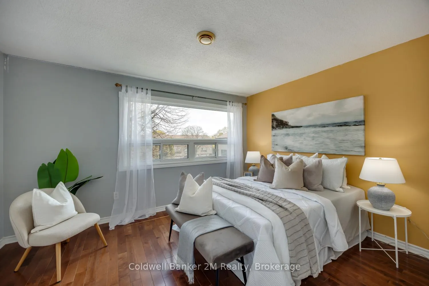 Photo 19 of 72 Parklane Circle, Clarington, Bowmanville — HOMEH
