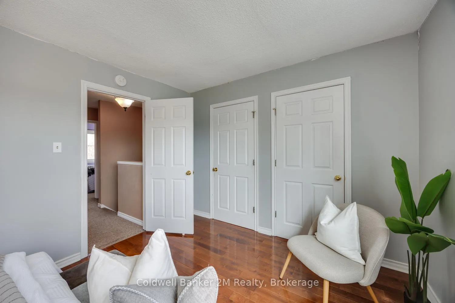 Photo 22 of 72 Parklane Circle, Clarington, Bowmanville — HOMEH