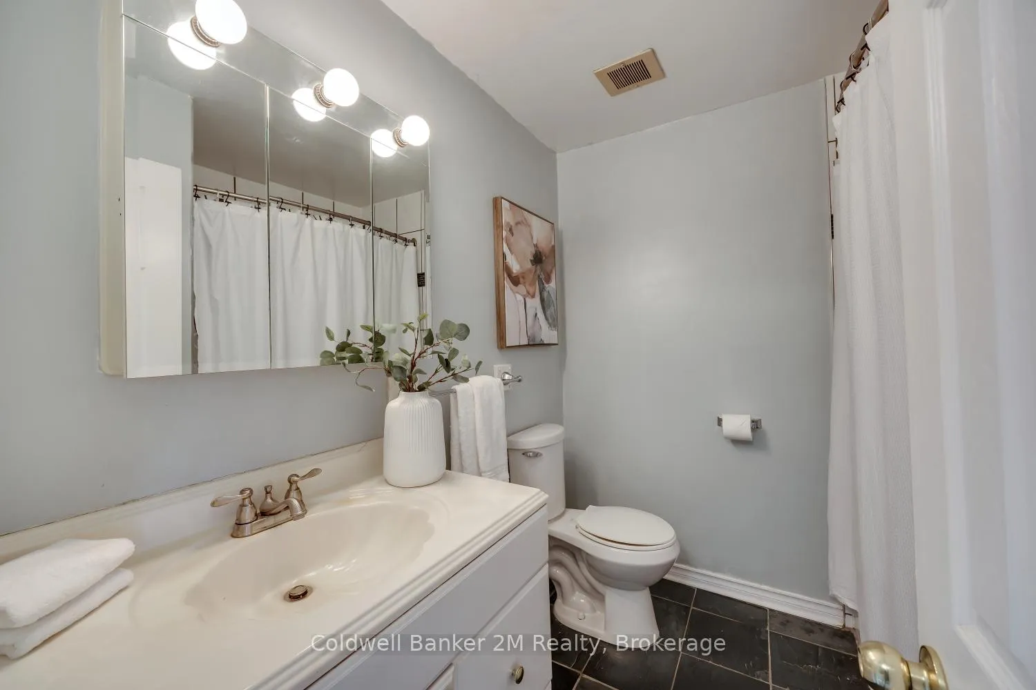 Photo 29 of 72 Parklane Circle, Clarington, Bowmanville — HOMEH
