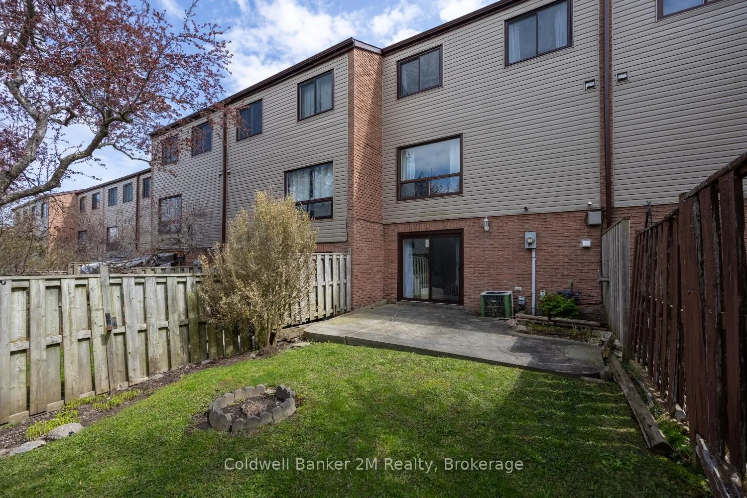 Photo 33 of 72 Parklane Circle, Clarington, Bowmanville — HOMEH