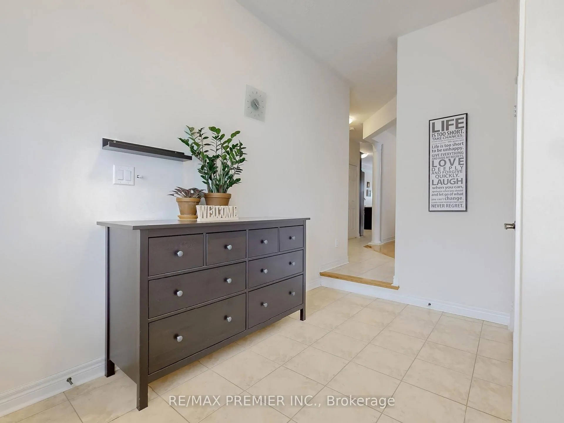Photo 4 of 32 Blue Grouse Road, Vaughan, Patterson — HOMEH