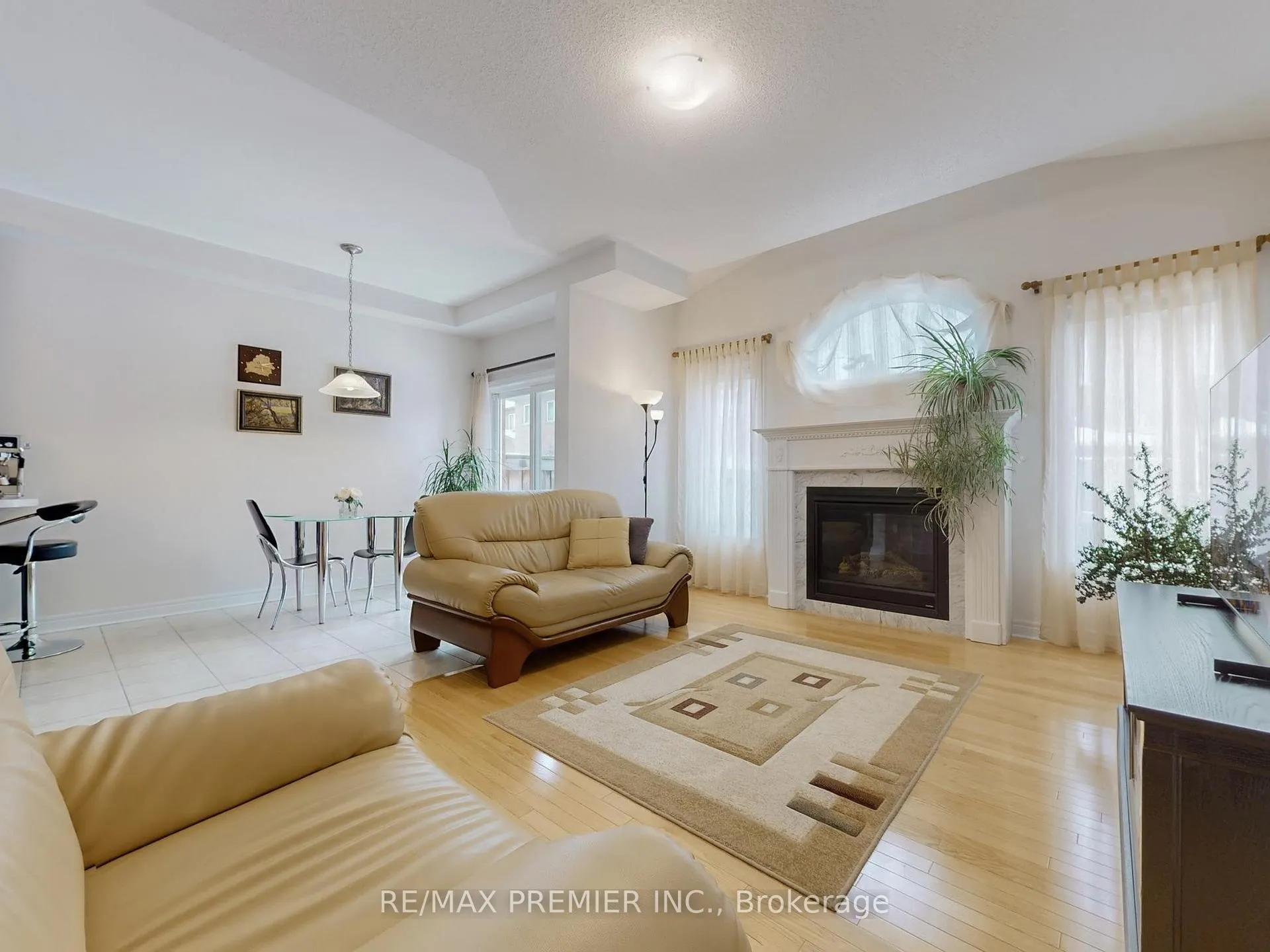Photo 5 of 32 Blue Grouse Road, Vaughan, Patterson — HOMEH