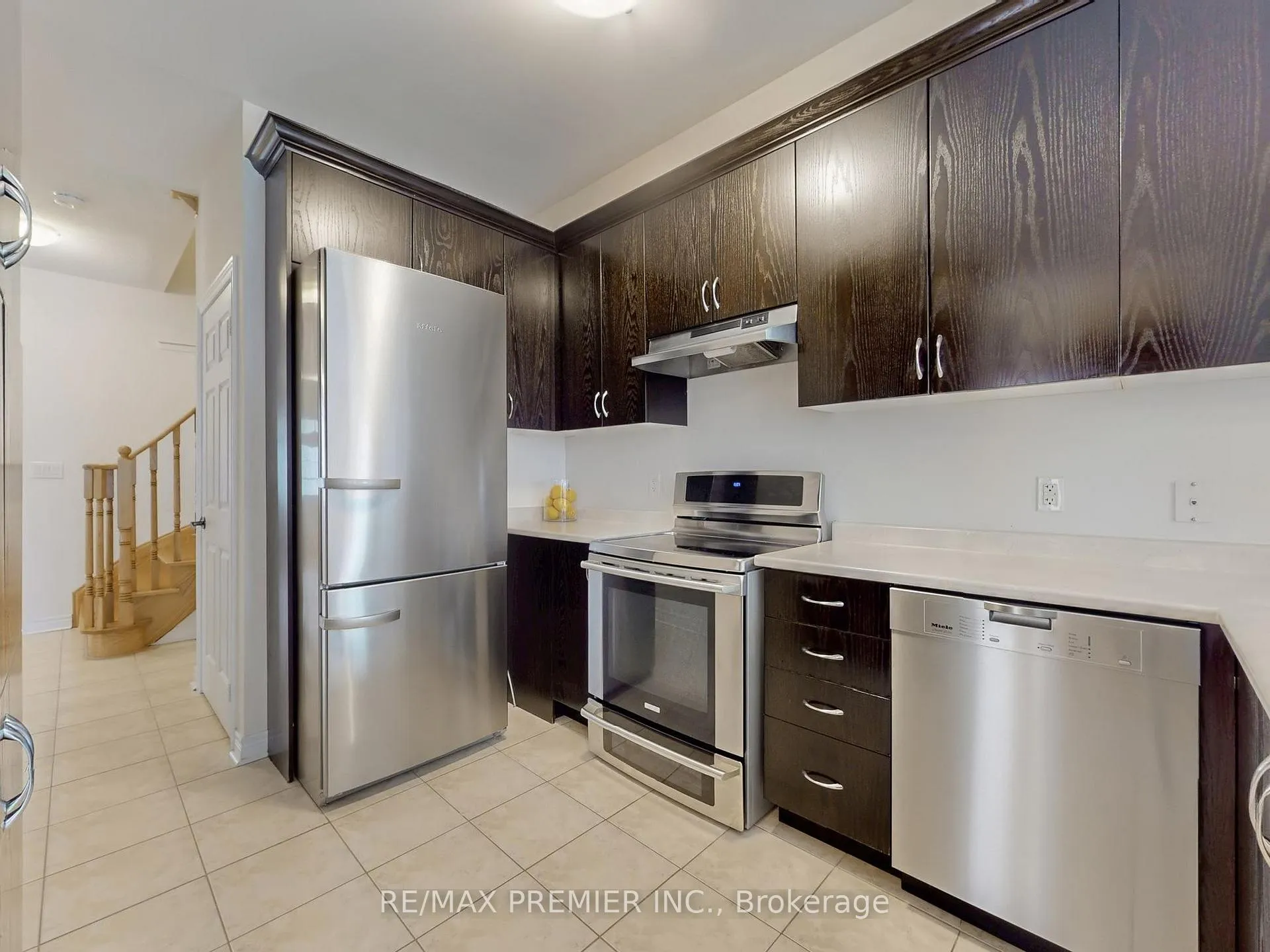 Photo 9 of 32 Blue Grouse Road, Vaughan, Patterson — HOMEH