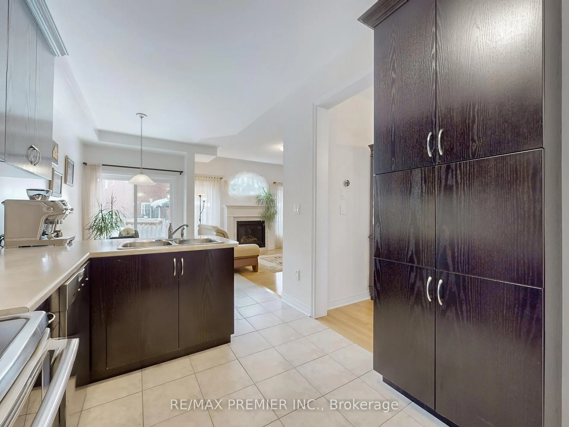 Photo 10 of 32 Blue Grouse Road, Vaughan, Patterson — HOMEH