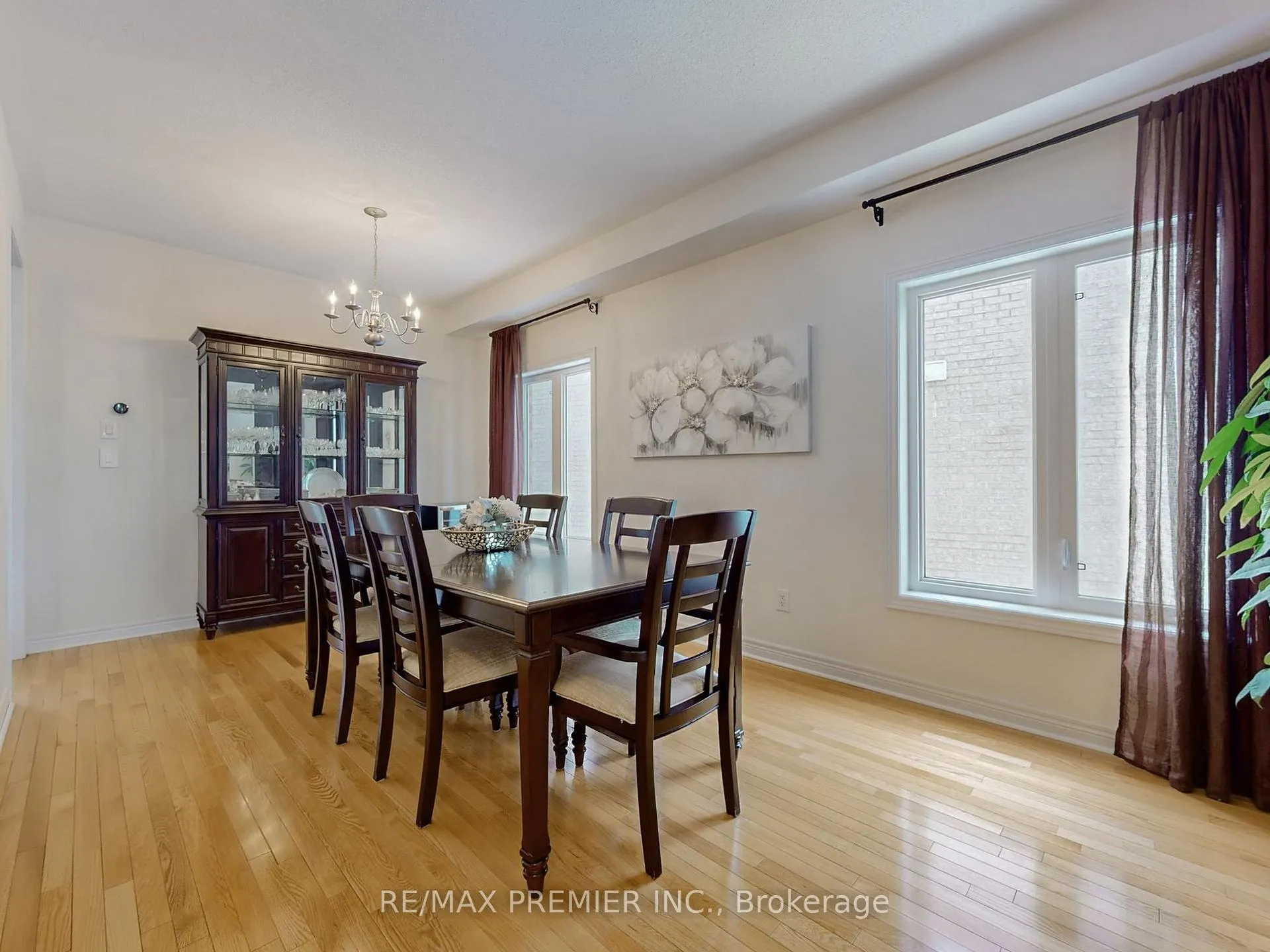 Photo 14 of 32 Blue Grouse Road, Vaughan, Patterson — HOMEH