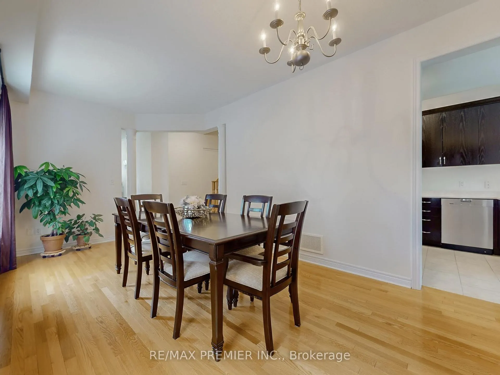 Photo 15 of 32 Blue Grouse Road, Vaughan, Patterson — HOMEH