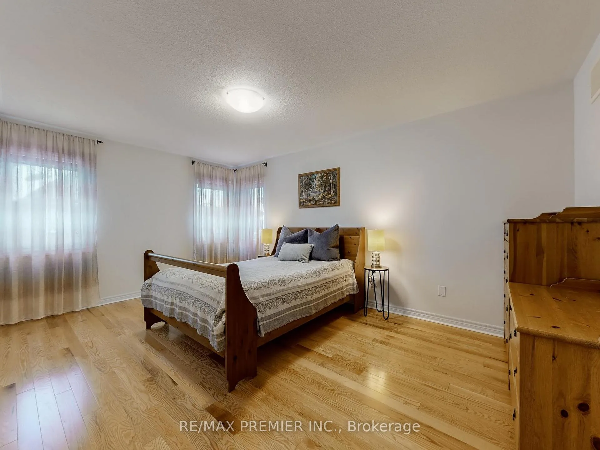 Photo 18 of 32 Blue Grouse Road, Vaughan, Patterson — HOMEH
