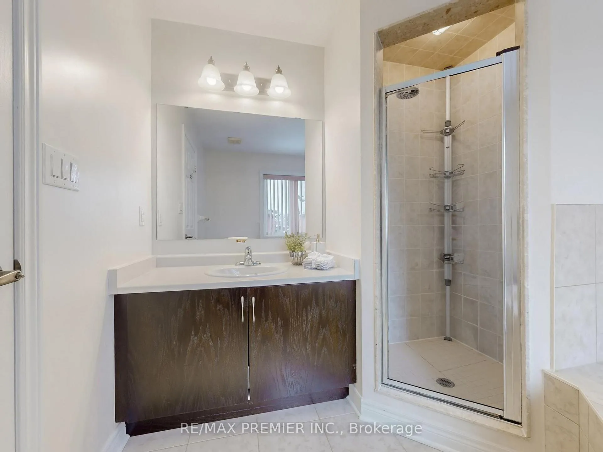 Photo 19 of 32 Blue Grouse Road, Vaughan, Patterson — HOMEH