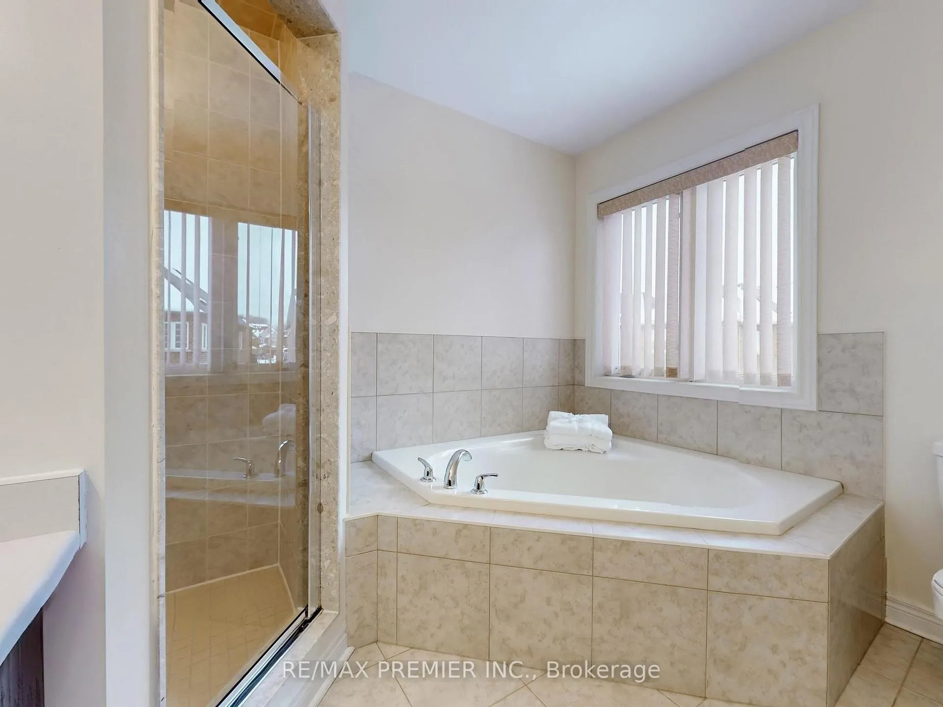 Photo 20 of 32 Blue Grouse Road, Vaughan, Patterson — HOMEH