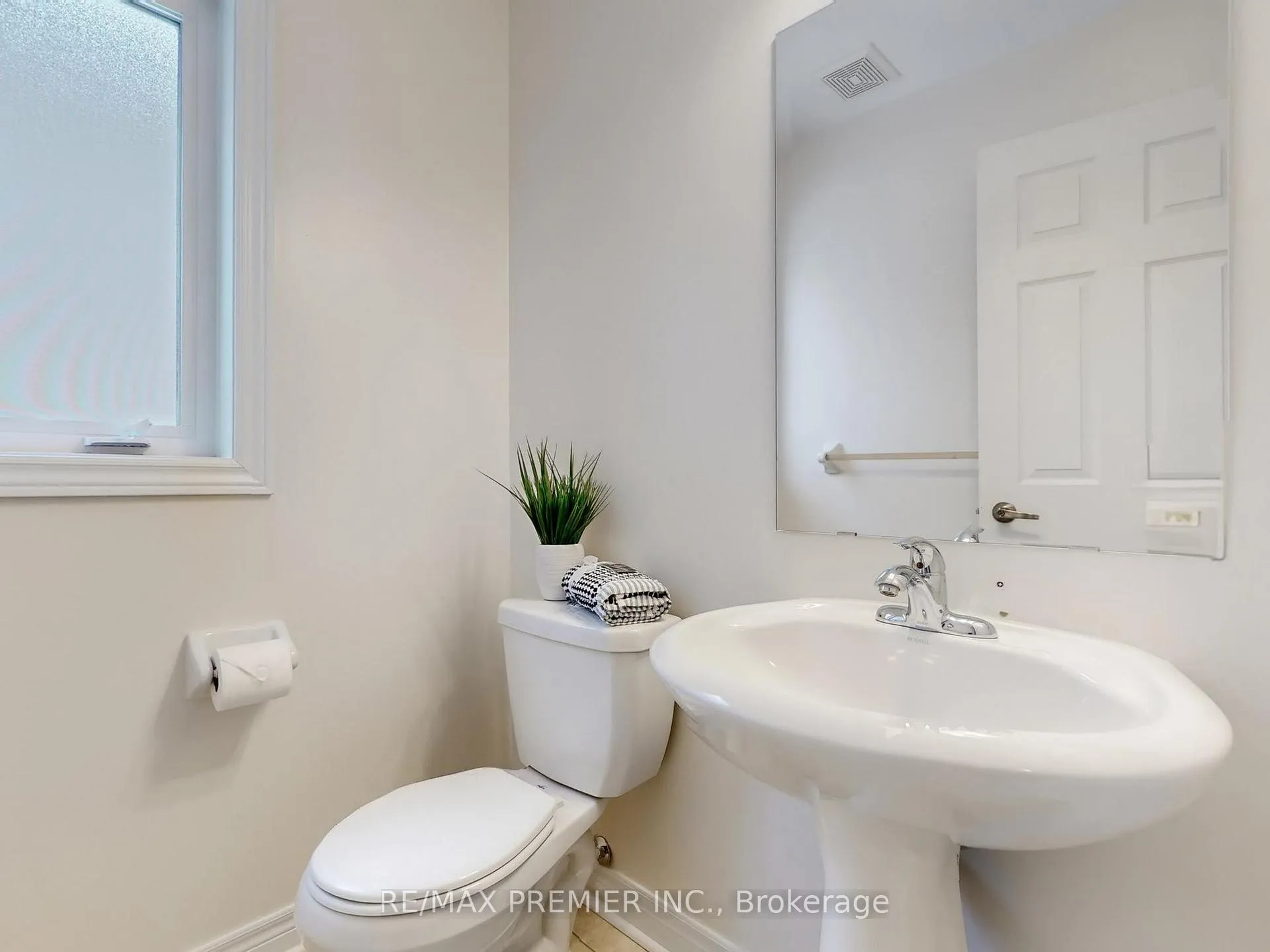 Photo 30 of 32 Blue Grouse Road, Vaughan, Patterson — HOMEH