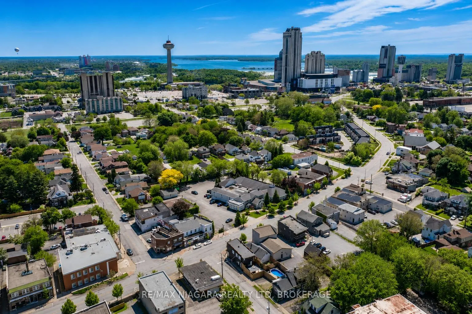 Photo 31 of 6043 Main Street, Niagara Falls, Dorchester — HOMEH