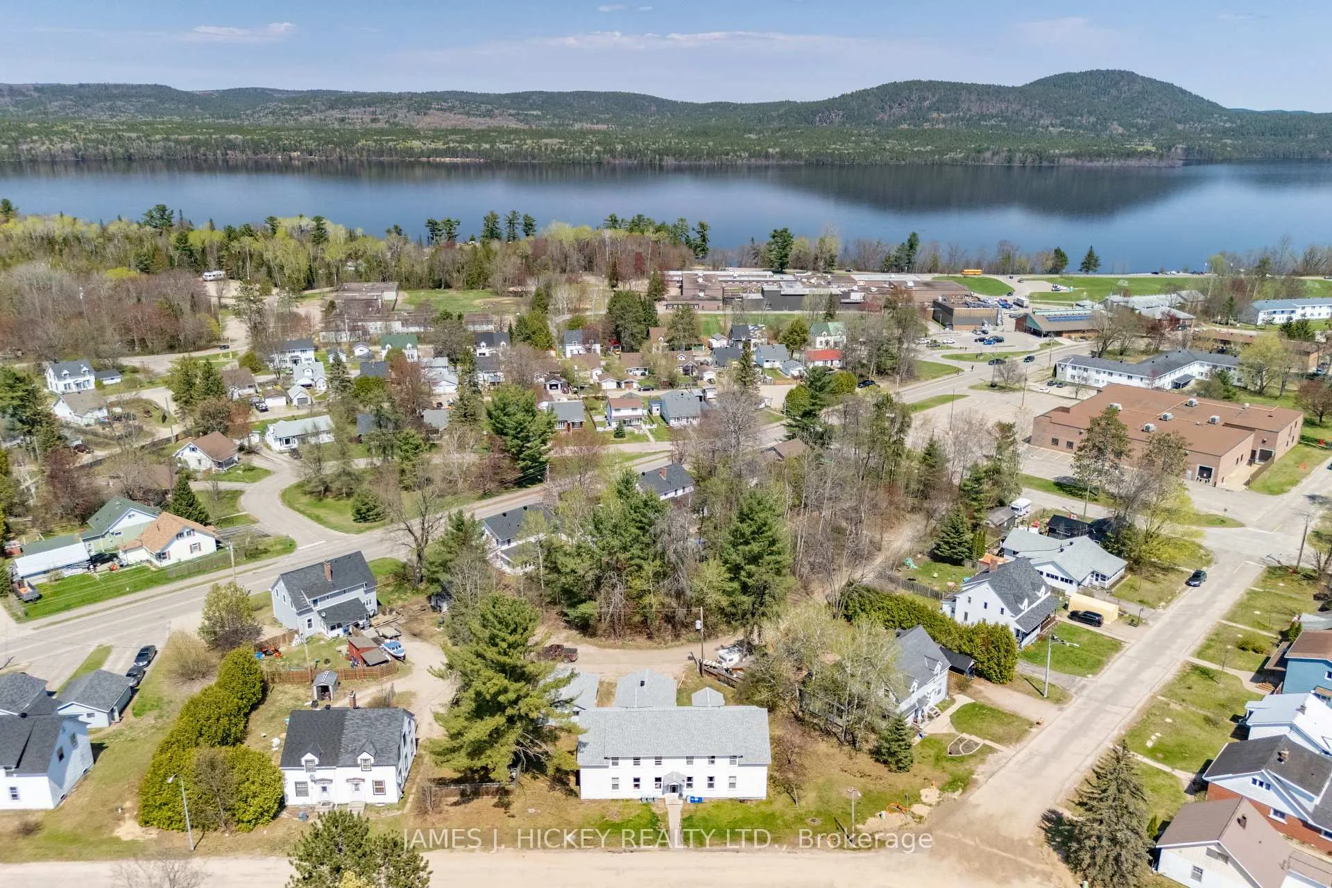 Photo 10 of 14 Huron Street, Deep River, Deep River — HOMEH