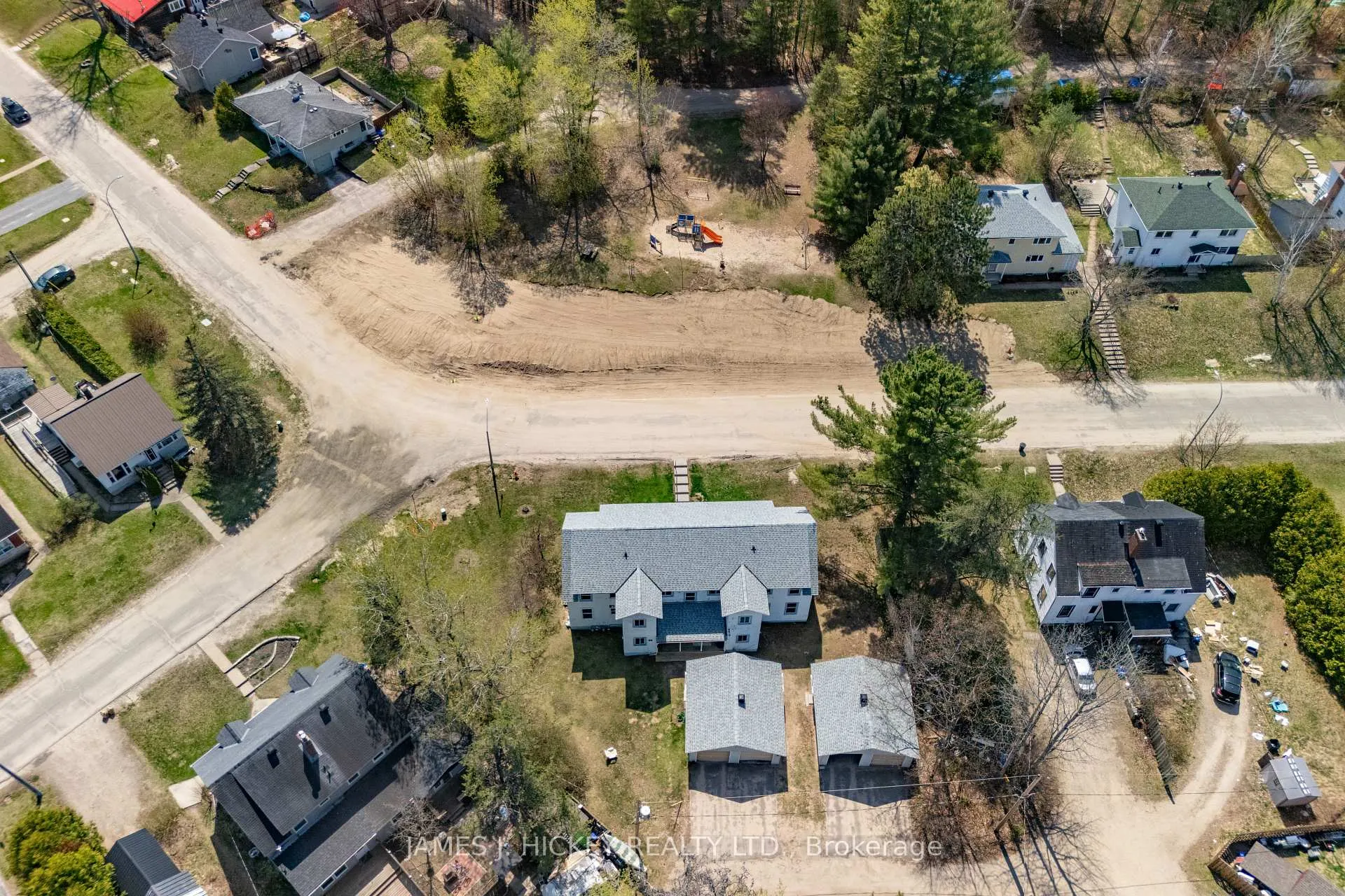 Photo 13 of 14 Huron Street, Deep River, Deep River — HOMEH