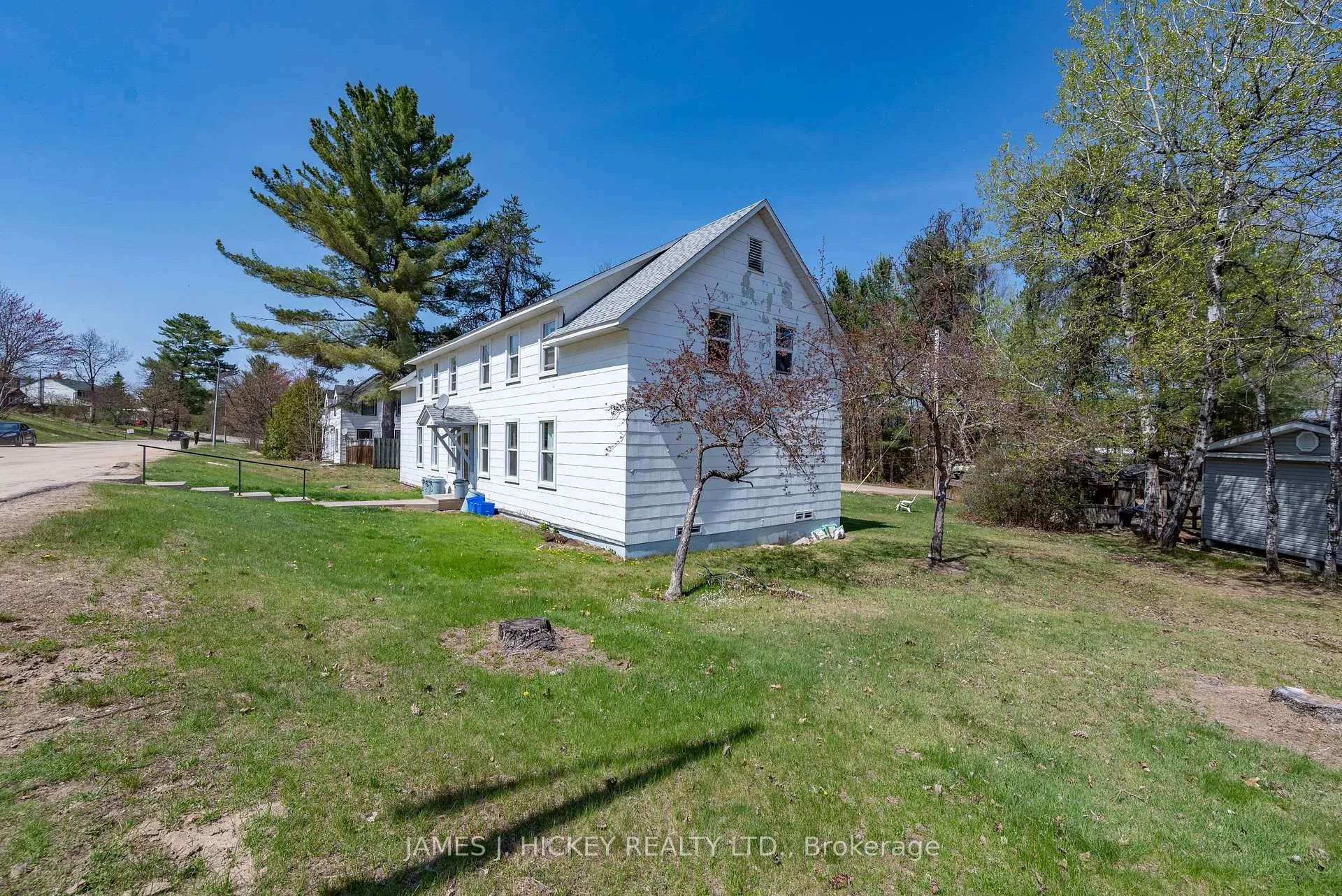 Photo 17 of 14 Huron Street, Deep River, Deep River — HOMEH