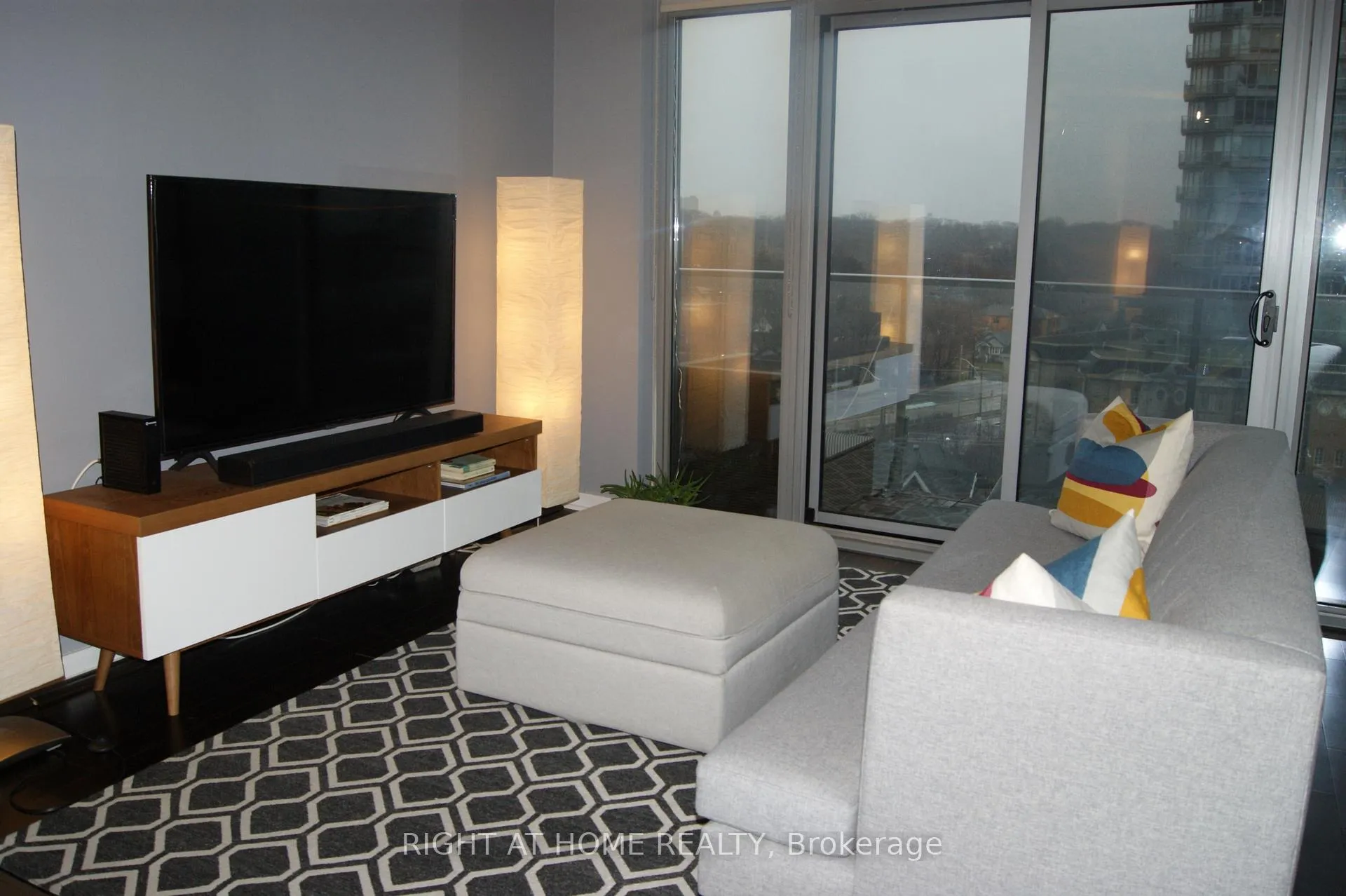 Photo 2 of Unit 715, 103 The Queensway, Toronto, High Park-Swansea — HOMEH