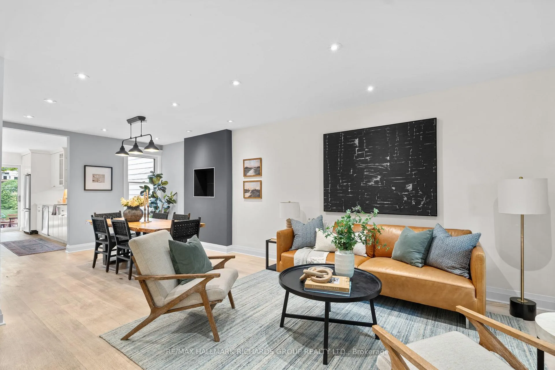 Photo 4 of 178 Wineva Avenue, Toronto, The Beaches — HOMEH