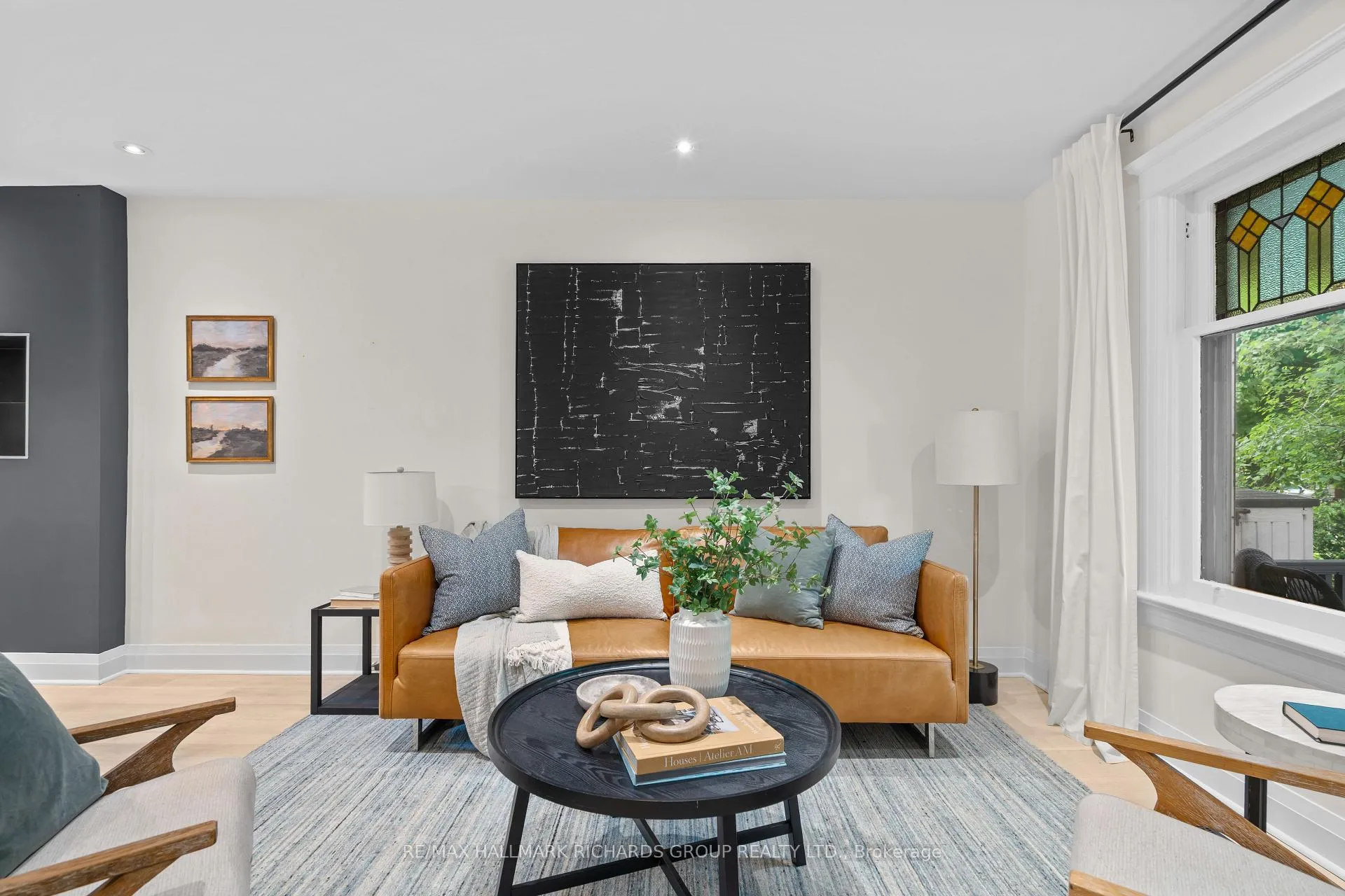 Photo 5 of 178 Wineva Avenue, Toronto, The Beaches — HOMEH