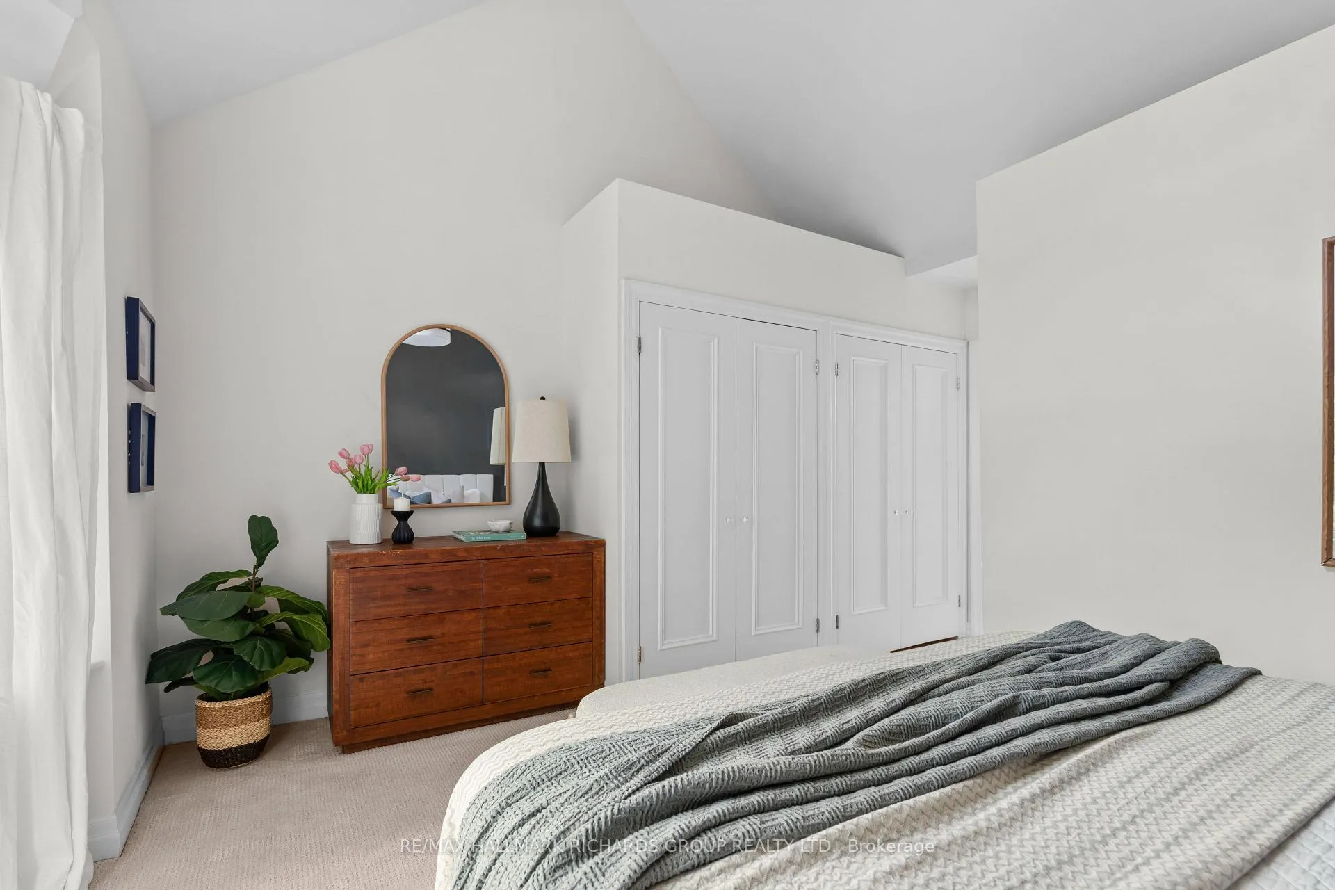 Photo 23 of 178 Wineva Avenue, Toronto, The Beaches — HOMEH