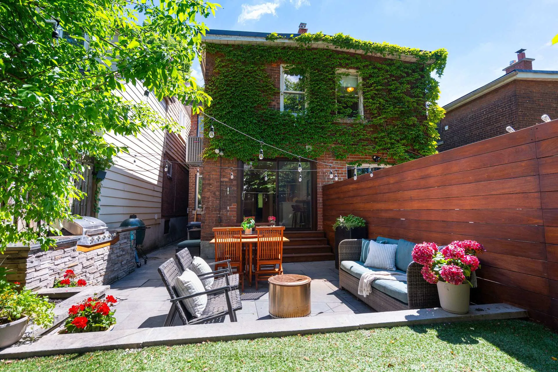 Photo 29 of 178 Wineva Avenue, Toronto, The Beaches — HOMEH