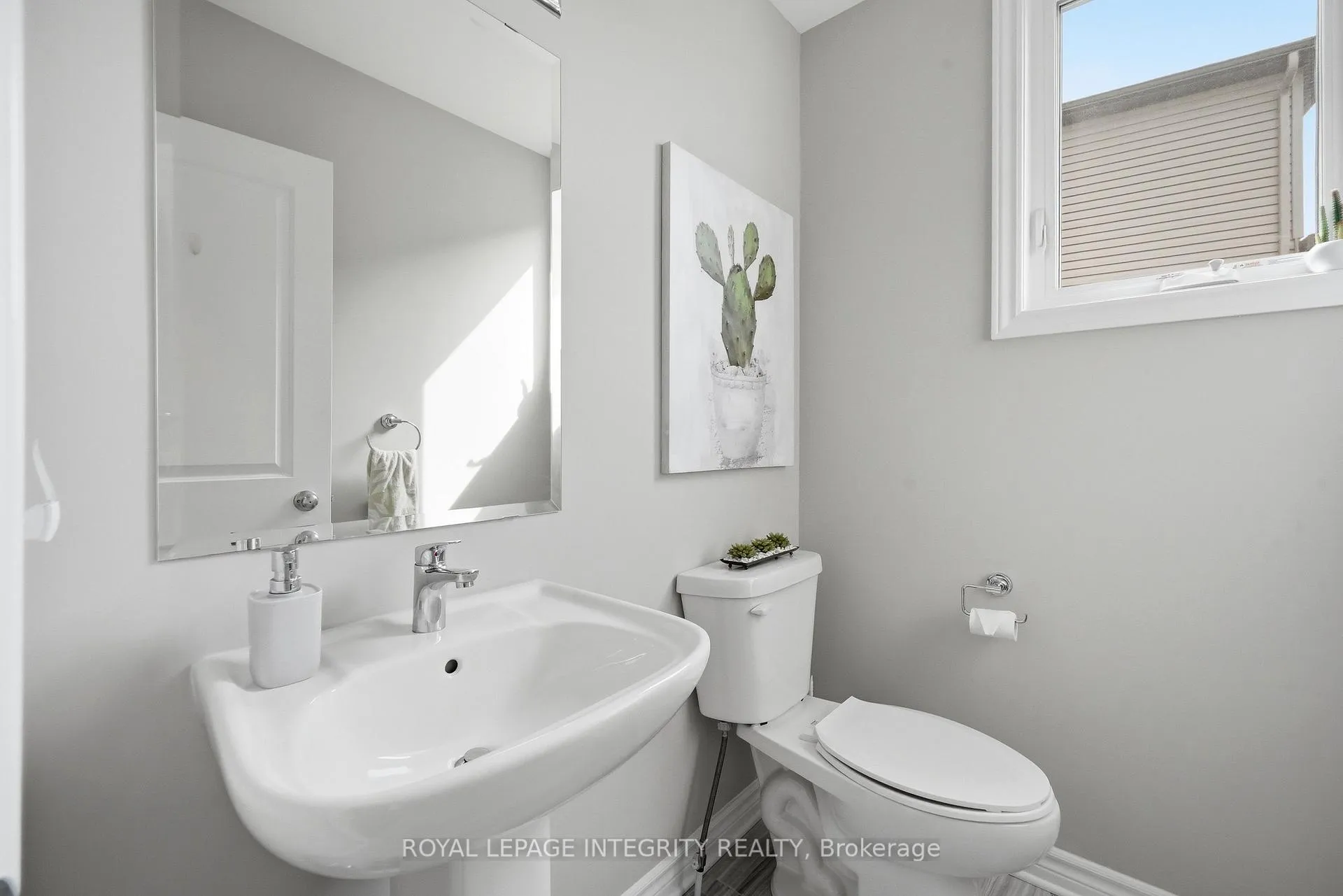 Photo 16 of 208 Mountain Sorrel Way, Ottawa, Avalon West — HOMEH